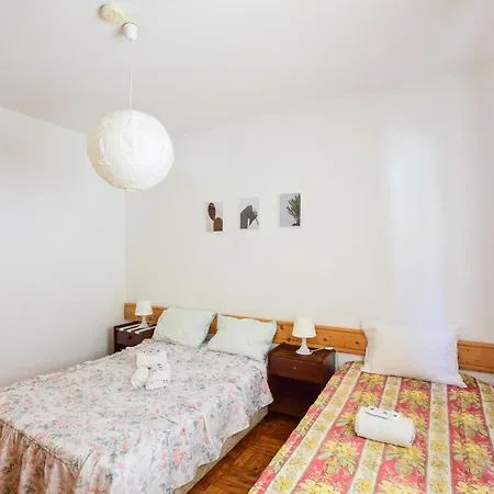 Nations Geres - Nocleg ze śniadaniem