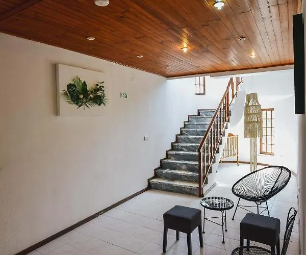 Nations Geres - Bed & Breakfast 2*